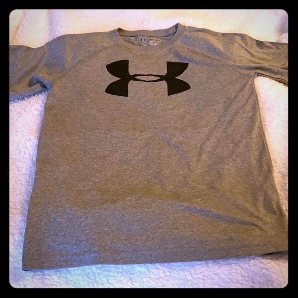 Boys Youth Medium Under Armour Short Sleeved Shirt